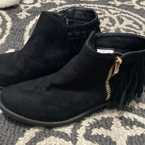 FabKids black fringe boots. Size 2